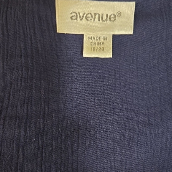 Avenue Navy Button-Down Shirt - Picture 2 of 2